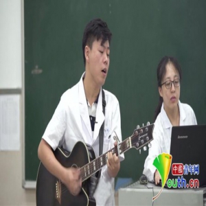 弹唱“心电图之歌”的网红医生又出新歌了 揭秘背后故事