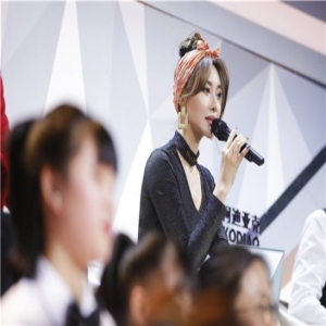 爱戴《音浪合伙人》展扎实音乐功底