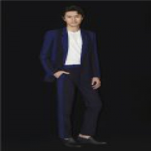 杨玏“高级蓝”吸睛 穿越古今儒雅演绎中国风