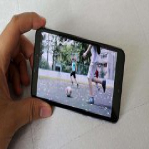 熬夜看球赛还需要保护眼睛 华为P20自然色彩显示屏更舒适