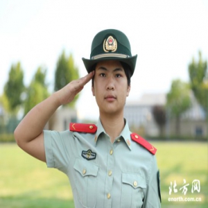 戴蕊: 入伍时的“苦”超出想象 但我正在变成自己期望的样子