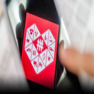 拼多多在美提IPO申请：黄峥占股50.7%腾讯占18.5%