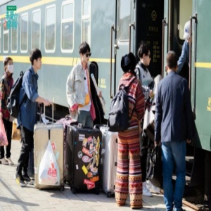 《亲爱的·客栈2》今晚回归 刘涛夫妇携手三小伙空地搭客栈