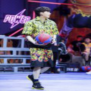 李易峰《这就是灌篮》变梗王 综艺首秀惊喜点爆棚