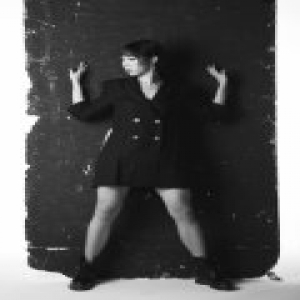 新加坡唱作歌手郑雪梅SARAH首张国语专辑即将上线 《看见》新女性力量