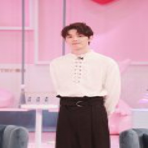 《口红王子》首播 戴景耀变身“美妆小白”状况百出