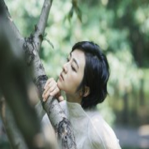 南吉夏末写真释出 演绎匠心之作步履不停