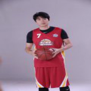 艾伦盖帽韩东君 篮球实力获李春江称赞