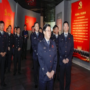 赵克志在参观公安部警示教育展览时强调