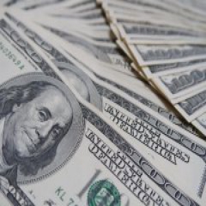 亚马逊会率先突破万亿美元市值吗?