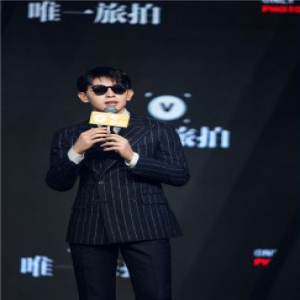 知名品牌携手代言人邓伦拉开2020新序幕