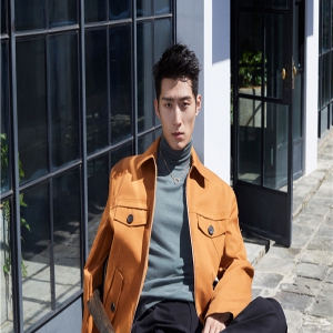 窦骁最新时尚大片 眼神冷冽飒气袭秋