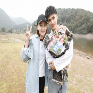 IP剧《师爷请自重》杀青 刘宸羽协助章若楠探案