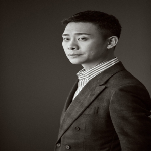 演员张译帅气质感黑白写真照片