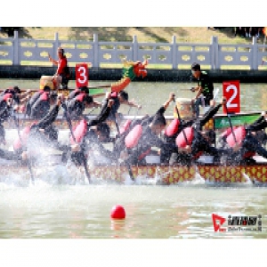 江苏十九届省运会龙舟赛结束 扬州常州两市队分获男女百米冠军