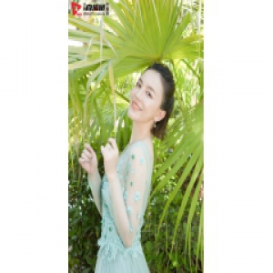 美到我了！吕佳容水心礼服大片 一抹淡绿仙气盎然