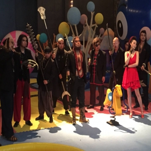 《天气预爆》热映 肖央为王巍订制恐怖造型“很用心”