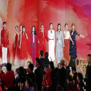 百花迎春2020年春节大联欢 压轴曲首邀胡启圣合唱《到人民中去》