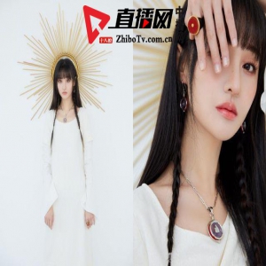 郑爽穿白裙COS太阳女神 双手托脸优雅甜美