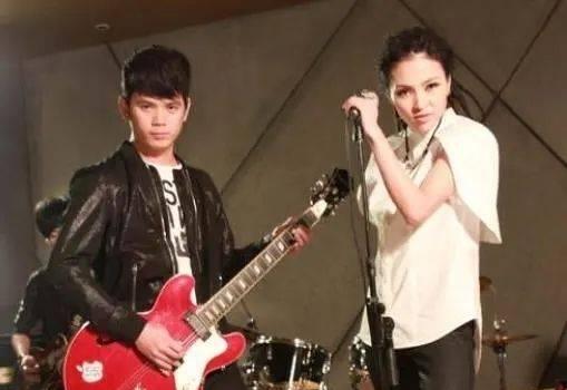 36岁好声音亚军张恒远去世，去年才和毕夏结婚生子，圈中好友纷纷悼念(图10)