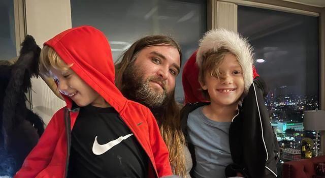 凯奇长子公然喊穷，称父亲每个月只给5.2万，前妻却想拿走一大半(图9)