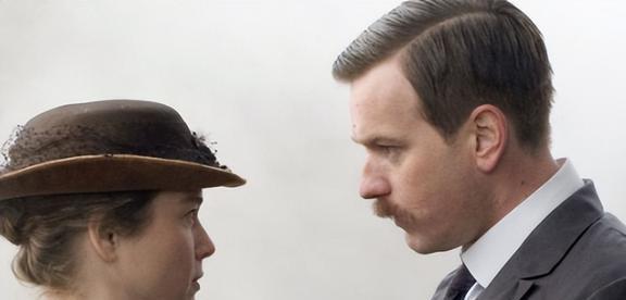 电影《纵情女郎》中自由意识的觉醒是重要的主题，表现在哪方面？(图6)