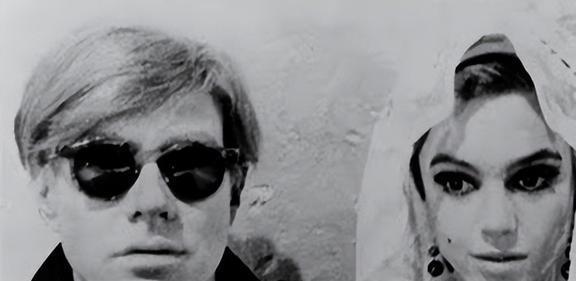 电影《纵情女郎》中自由意识的觉醒是重要的主题，表现在哪方面？(图13)